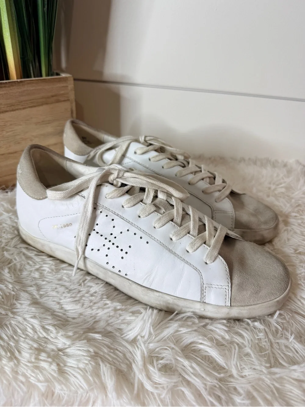 Sam Edelman Aubrie Leather Lace Up Cap Toe Laser Cut Sneakers White Taupe Sz 8.5